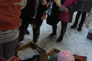 Předávání dárků v Jihlavě - foto z charity z Jihlavy