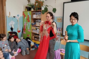 Den ústního zdraví a Bedýnky příběhů - Vietnam