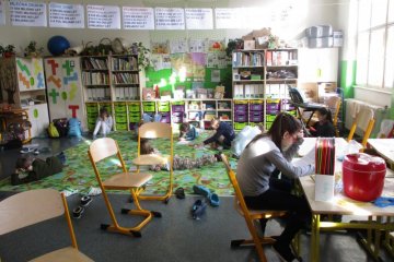 Spaní a vaření ve škole, sledování Jumanji, čtení slovního hodnocení