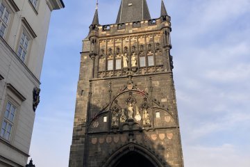 Rychlovka na Karlově mostě a bojovka na Kampě