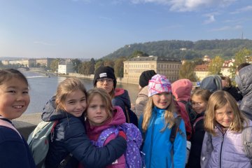 Rychlovka na Karlově mostě a bojovka na Kampě