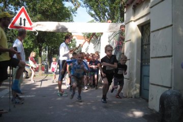 Běh kolem školy - červen 2012