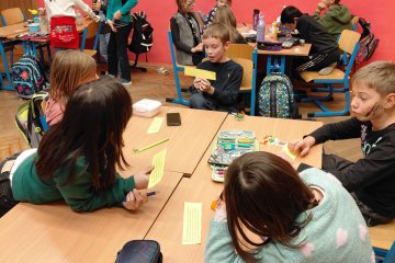 Centra aktivit - skupenství, rozpustnost látek, měření (objem, váha...)