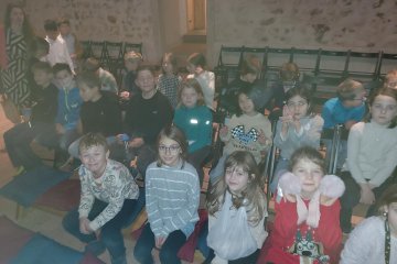 Kreativně pohybem + DIVADLO Kapr Karel