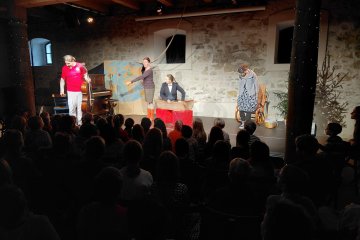 Kreativně pohybem + DIVADLO Kapr Karel