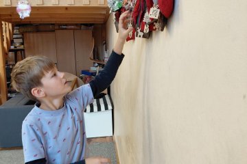 Mikuláš + adventní kalendář + přespávačka + koncert v kostele.