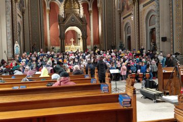 Mikuláš + adventní kalendář + přespávačka + koncert v kostele.