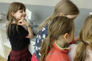 Mikuláš + adventní kalendář + přespávačka + koncert v kostele.