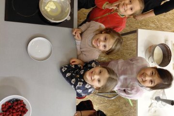 Mikuláš + adventní kalendář + přespávačka + koncert v kostele.