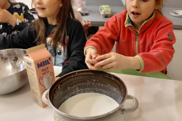 Mikuláš + adventní kalendář + přespávačka + koncert v kostele.