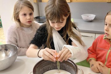 Mikuláš + adventní kalendář + přespávačka + koncert v kostele.