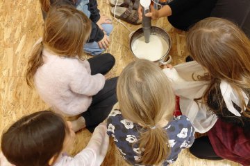 Mikuláš + adventní kalendář + přespávačka + koncert v kostele.