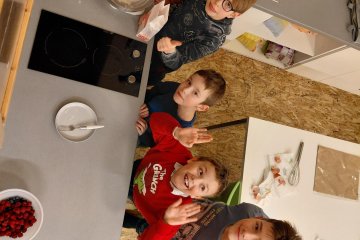 Mikuláš + adventní kalendář + přespávačka + koncert v kostele.