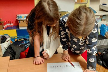 Mikuláš + adventní kalendář + přespávačka + koncert v kostele.