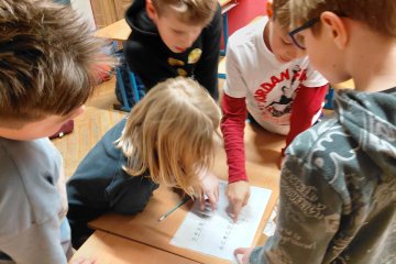 Mikuláš + adventní kalendář + přespávačka + koncert v kostele.