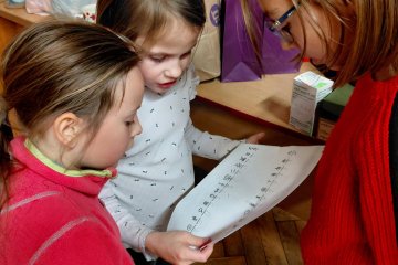 Mikuláš + adventní kalendář + přespávačka + koncert v kostele.