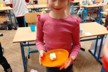 Mikuláš + adventní kalendář + přespávačka + koncert v kostele.