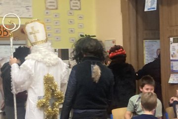 Mikuláš + adventní kalendář + přespávačka + koncert v kostele.