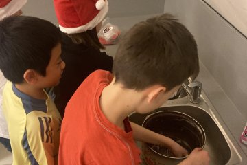 Mikuláš + adventní kalendář + přespávačka + koncert v kostele.