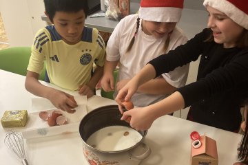 Mikuláš + adventní kalendář + přespávačka + koncert v kostele.