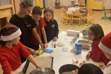 Mikuláš + adventní kalendář + přespávačka + koncert v kostele.