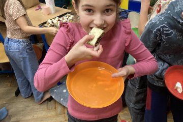 Mikuláš + adventní kalendář + přespávačka + koncert v kostele.