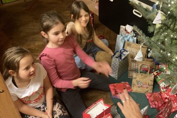 Mikuláš + adventní kalendář + přespávačka + koncert v kostele.