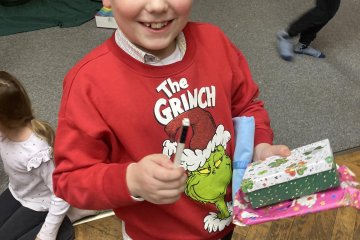 Mikuláš + adventní kalendář + přespávačka + koncert v kostele.