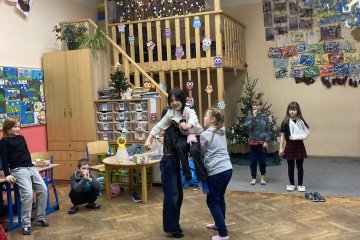 Mikuláš + adventní kalendář + přespávačka + koncert v kostele.