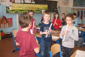 Skupinová práce a hra na flétnu