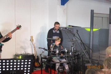 Kytary.cz - hudební worksop v Modřanech