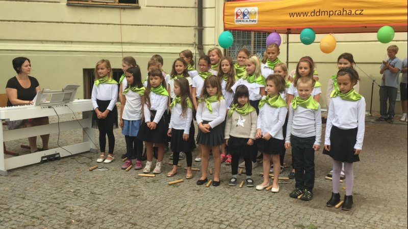 Školní pěvecký sbor Piánko začíná a těší se na nové zpěváčky