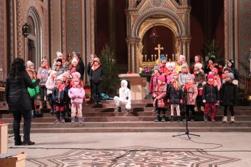 Vánoční koncert ZŠ: Po roční covidové pauze opět v kostele