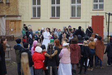 Děti oslavily masopust tradičním průvodem