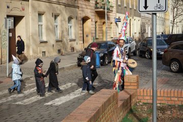 Děti oslavily masopust tradičním průvodem