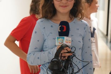 Reportéři na startu z Mediálního klubu na návštěvě v České televizi