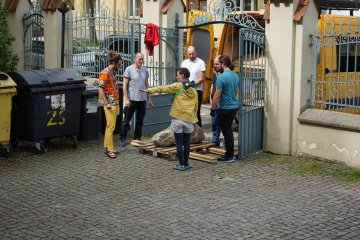 Pamětní kámen u naší lípy