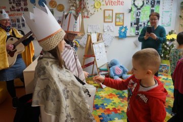 Tři králové opět navštívili i školu