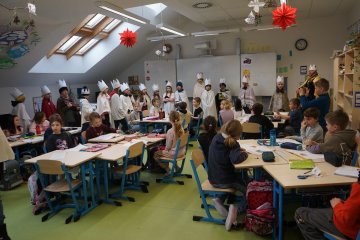 Tři králové opět navštívili i školu