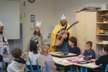 Tři králové opět navštívili i školu