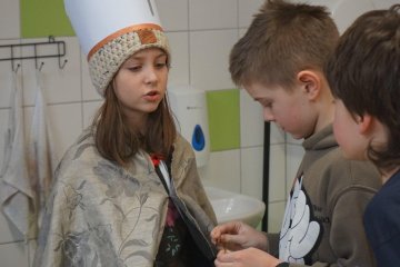 Tři králové opět navštívili i školu