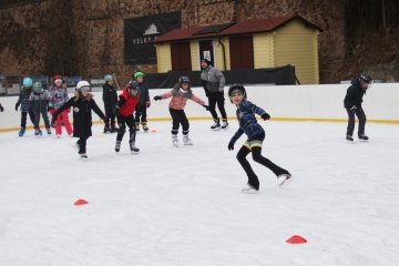 Od mantinelu k holubičkám: Jak jsme zkrotili ledovou plochu