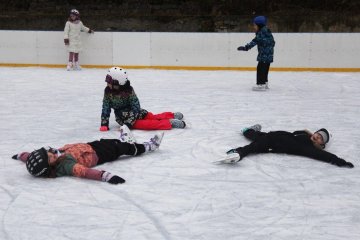Od mantinelu k holubičkám: Jak jsme zkrotili ledovou plochu
