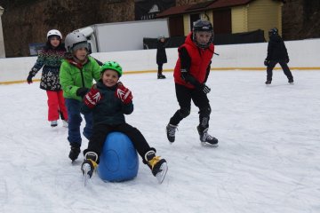 Od mantinelu k holubičkám: Jak jsme zkrotili ledovou plochu