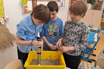 Jak jsme vyráběli ve 3.R kašírované misky