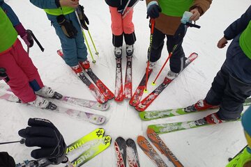 Zimní škola v přírodě s lyžováním aneb „ZOH na Špičáku“